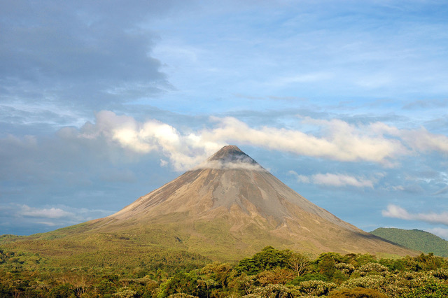 Arenal Volcano Rainforest Tour